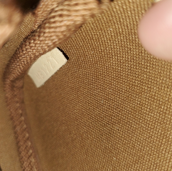 (SOLD) Louis Vuitton Mini Pochette - Picture 4 of 4
